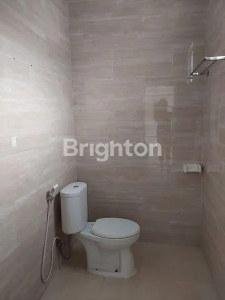 image DI JUAL RUMAH CANTIK 2 LANTAI (8)