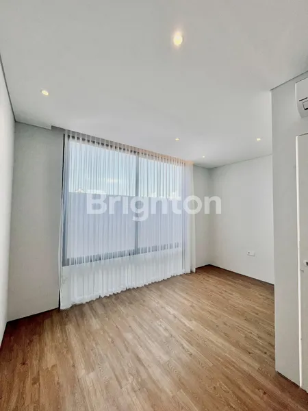 image RUMAH MODERN INDUSTRIAL SEMI FURNISHED SUTOREJO DEKAT MULYOSARI (6)