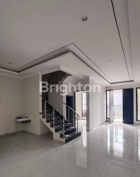 image RUMAH SIAP HUNI AREA DHARMAHUSADA, 2 MENIT DARI GALAXY MALL SURABAYA TIMUR (5)
