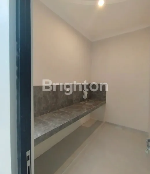 image RUMAH 2 LANTAI DHARMAHUSADA INDAH, HANYA 2 MENIT KE GALAXY MALL (7)