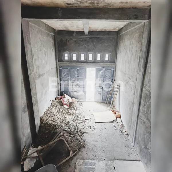 image TOWNHOUSE 2½ TINGKAT KOMPLEK MAPILINDO 4 X 20 (3)