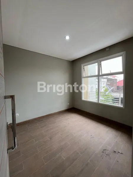 image RUMAH BARU 2 LANTAI CLUSTER MOJOSONGO (5)