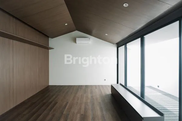 image RUMAH 3 LANTAI DISAIN MODERN CLUSTER DISCOVERY BINTARO JAYA (2)