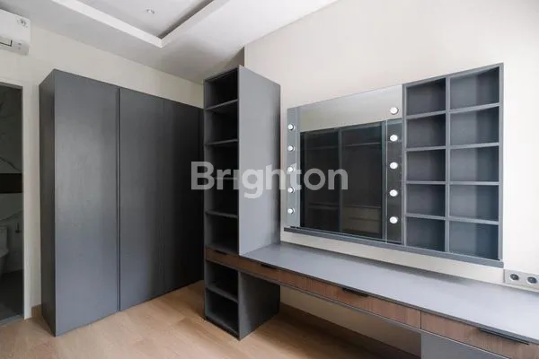 image RUMAH 3 LANTAI DISAIN MODERN CLUSTER DISCOVERY BINTARO JAYA (5)