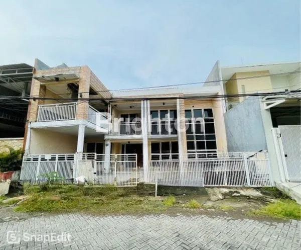 image RUMAH NGINDEN, SEMOLOWARU, DEKAT KAMPUS UNTAN DAN UBAYA,RUNGKUT (1)