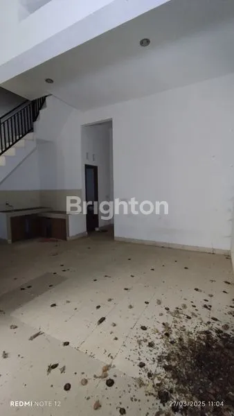 image RUMAH 3 LANTAI SIAP HUNI DI EQUATOR SENTUL BOGOR (2)