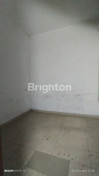 image RUMAH 3 LANTAI SIAP HUNI DI EQUATOR SENTUL BOGOR (4)