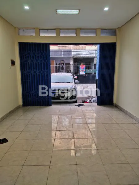 image RUKO 3 LANTAI STRATEGIS DEKAT PURI INDAH JAKBAR , COCOK UTK TINGGAL/ USAHA KOST2 AN BEBAS BANJIR  (4)