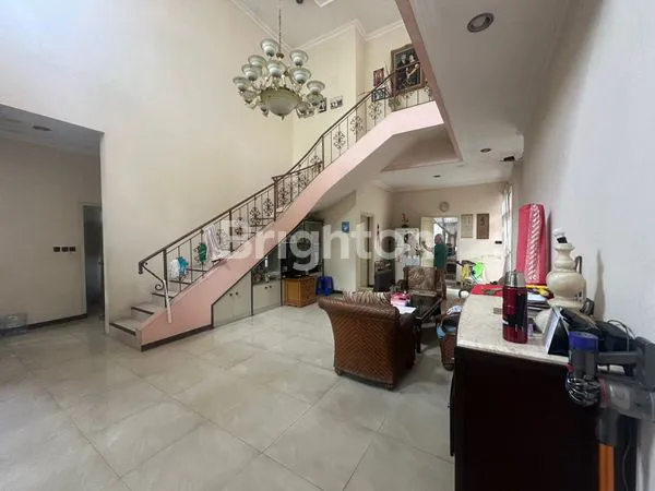 image RUMAH 2 LANTAI SIAP HUNI CEMANI WARINGIN REJO (4)