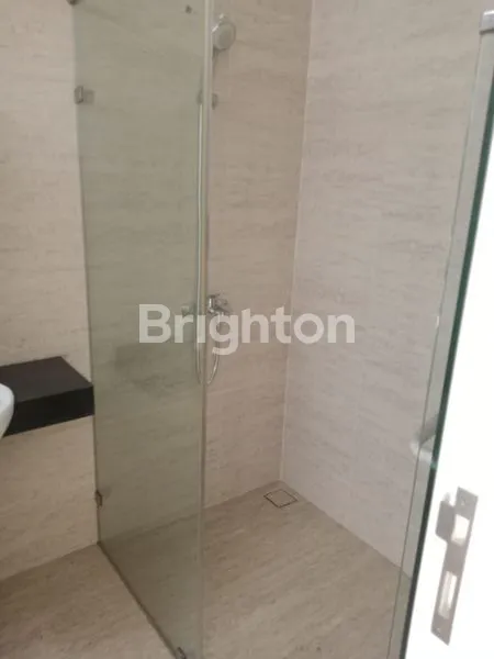 image KEBAYORAN BINTARO LT 105 LB 120 KT 4 KM 4 ,2 LANTAI  (5)