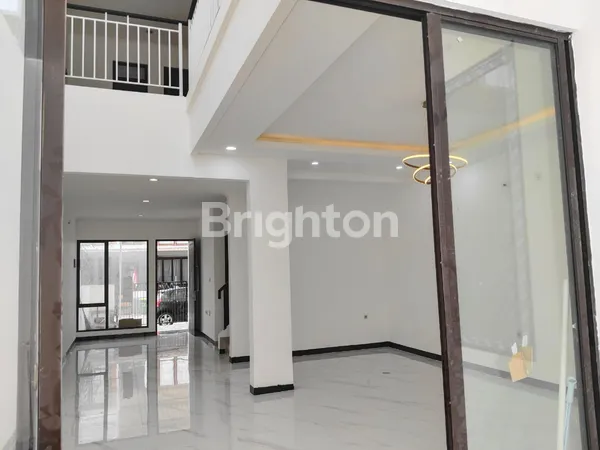 image RUMAH BARU 3 LANTAI SIAP HUNI DI METLAND PURI KARANG TENGAH TANGERANG (4)