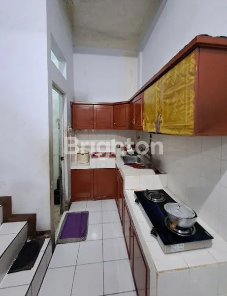 image RUMAH JELAMBAR LOKASI STRATEGIS DEKAT MALL SEASON CITY (3)