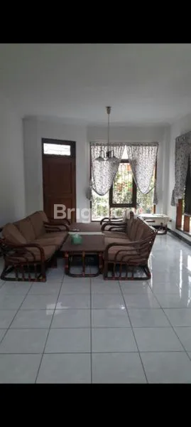 image RUMAH SIAP HUNI 2 LANTAI KEMAYORAN (6)