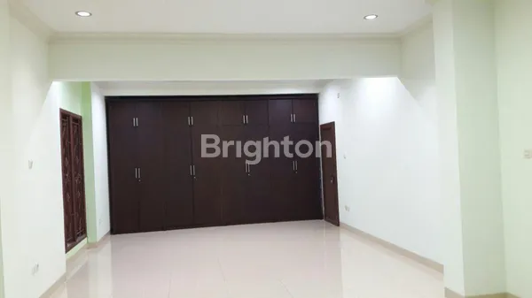 image DIJUAL RUMAH RAPIH NYAMAN AMAN CITRA GRAN CIBUBUR (8)