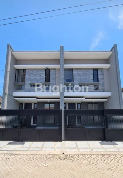 image RUMAH MINIMALIS 2 LANTAI DI KLAMPIS SEMOLO TIMUR (1)