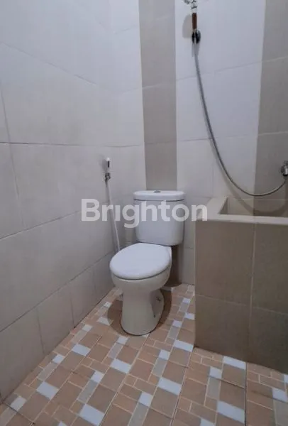 image RUMAH SIAP HUNI 3 LANTAI JELAMBAR (2)