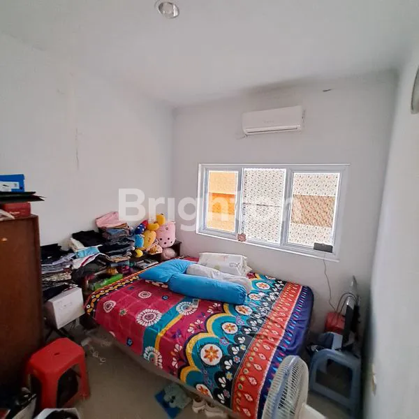 image RUMAH SIAP HUNI 3 LANTAI JELAMBAR (4)