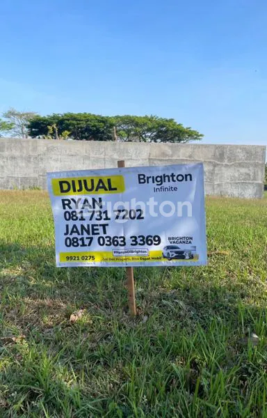 image SIAP BANGUN TANAH KAVLING DI KOMPLEKS GRAHA FAMILY SURABAYA BARAT JAWA TIMUR. DEKAT GWALK, CITRALAND, PAKUWON INDAH, GRAHA LOOP FESTIVAL. LAKE VIEW + GOLF VIEW TERBAIK DI GRAHA FAMILY (1)