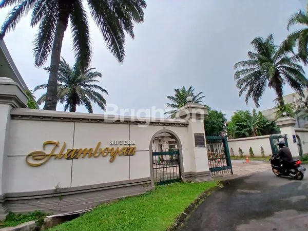 image RUMAH 3 LANTAI BANGUNAN BARU PLUS LIFT POSISI HOEK HARGA MENARIK!!! (1)