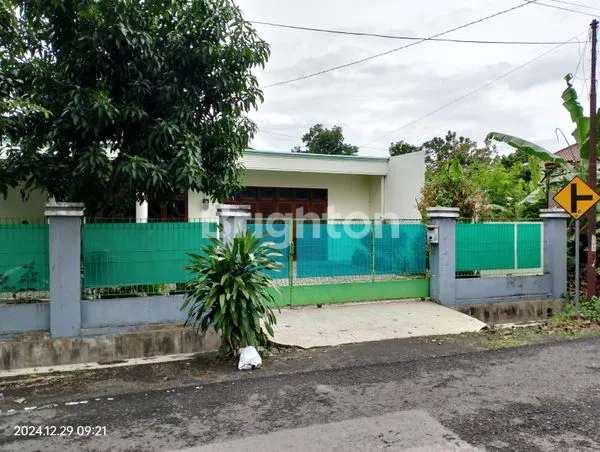 image RUMAH LUAS DAN LEGA DI TENGAH KOTA KLATEN (2)