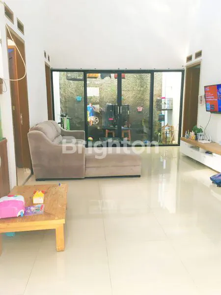 image JALAN KAKI KE TAMAN CEMPAKA CIPAYUNG,3 MENIT KEKANTOR LURAH CILANGKAP,9 MENIT KE SEKOLAH CIKAL AMRI CIPAYUNG DAN KAMPUS PARAMADINA, 10 MENIT KE LRT CIRACAS,15 MENIT KE PINTU TOLL JORR,PINTU 3 TMII  ,KE TAMINI SQUARE ,20 MENIT KESEKOLAH ANDALUSIA KE RS MEI (2)