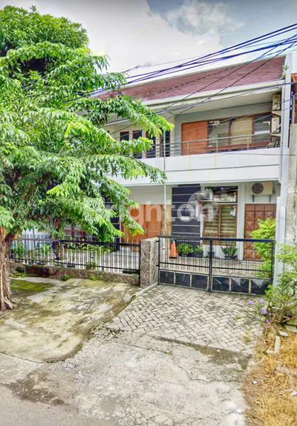 RUMAH USAHA JL. NGAGEL MADYA UTARA SURABAYA COCOK UNTUK USAHA ATAU PERKANTORAN