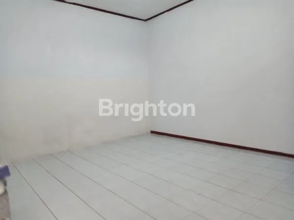 image HUNIAN NYAMAN DI JELAMBAR - RUMAH 2,5 LANTAI BISA UNTUK USAHA / KANTOR LOKASI STRATEGIS (7)