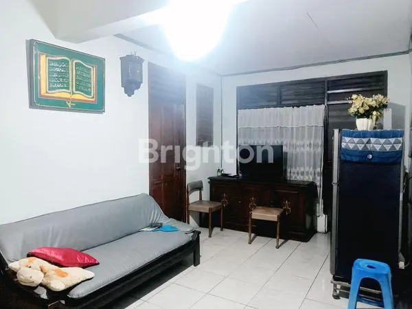 image RUMAH 1,5 LANTAI STRATEGIS DI JELAMBAR, JAKARTA BARAT (3)