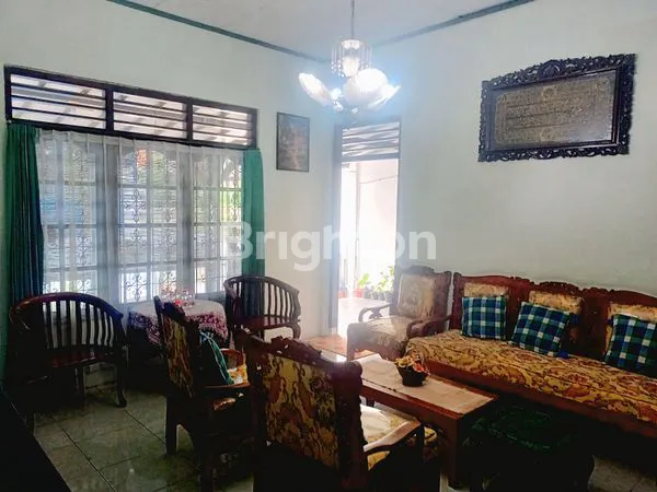 image RUMAH 1,5 LANTAI STRATEGIS DI JELAMBAR, JAKARTA BARAT (1)