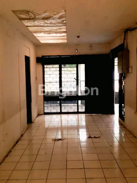 image RUMAH STRATEGIS POSISI TUSUK SATE HITUNG TANAH JALAN 2 ROW MOBIL COCOK UNTUK HUNIAN TENANG/KOS-KOSAN & TEMPAT USAHA, CIDENG, JAKARTA PUSAT (2)