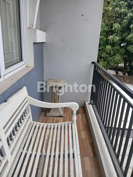 image RUMAH HOOK  2 LANTAI DI KOTA WISATA CIBUBUR BEKASI (7)