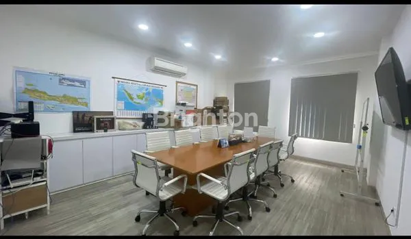 image RUKO SIAP PAKAI LOKASI STRATEGIS DI PURI JAKARTA BARAT (2)