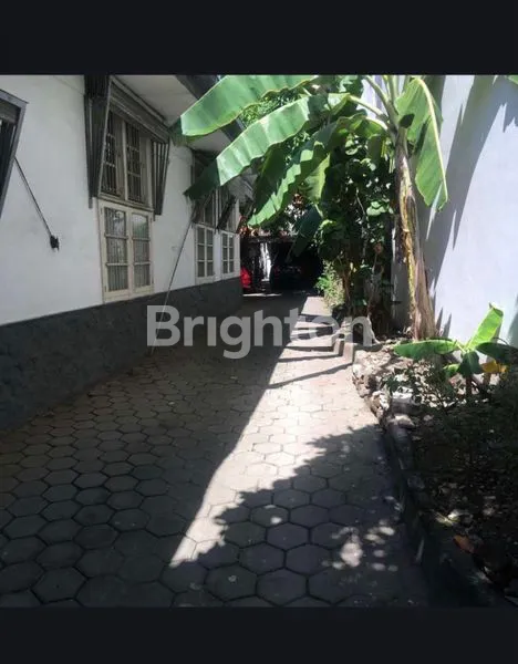 image RUMAH VINTAGE CLASSIC DI JALAN CILIWUNG,SURABAYA PUSAT,DARMO,SURABAYA TOWN SQUARE,RUMAH SAKIT DARMO,RUMAH SAKIT RKZ,RUMAH SAKIT WILLIAMBOOTH,KODAM V BRAWIJAYA (3)