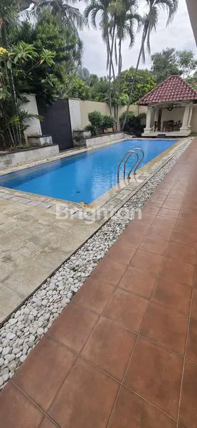 image RUMAH MEWAH FULLY FURNISHED @ LIPPO VILLAGE TANGERANG (8)