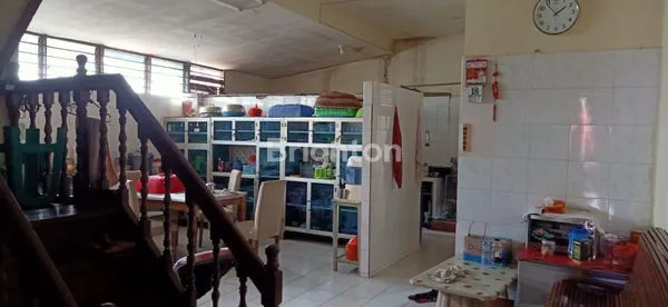 image RUMAH STRATEGIS POSISI HOOK BISA UNTUK BUKA USAHA (3)