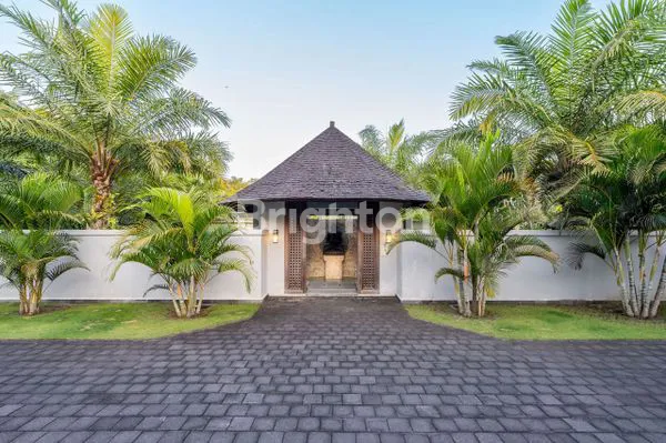 image LOOKING FOR SPECIAL BUYER FOR A VERY SPECIAL VILLA IN TABANAN (1)