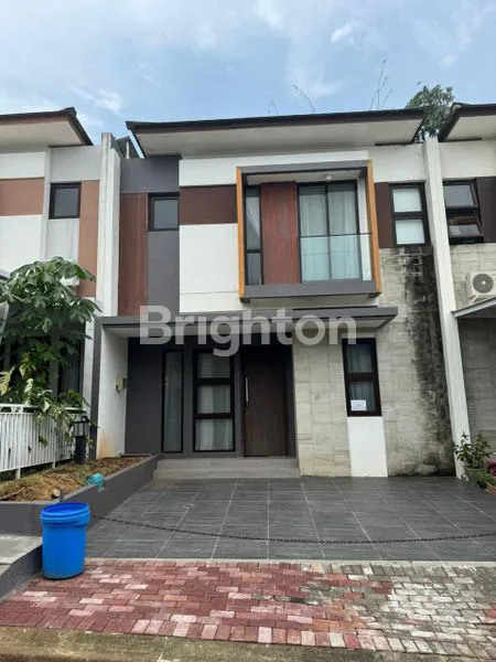image RUMAH SERPONG BSD DE LATINOS TERAWAT KAWASAN ASRI (1)