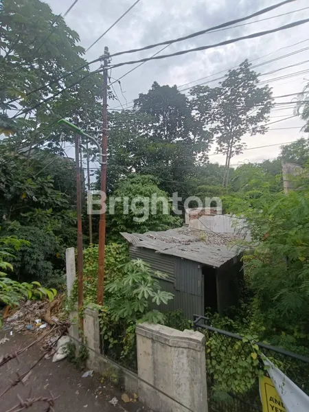 RUMAH TUA HITUNG TANAH DI KEBAGUSAN PASAR MINGGU JAKARTA SELATAN