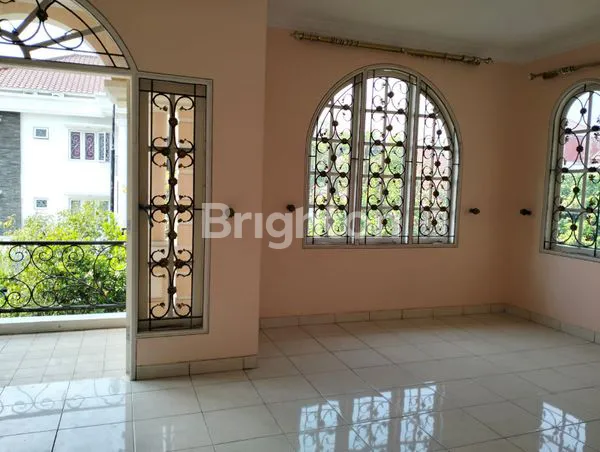 PRESTISIUS HOUSE LEGENDA WISATA