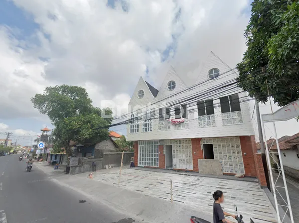 BRAND NEW 3 UNIT RUKO EKSKLUSIF DI KEROBOKAN DESIGN MODERN