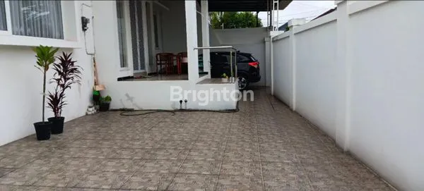 image RUMAH PURI ANJASMORO HOOK JALAN DEPAN LEBAR (3)