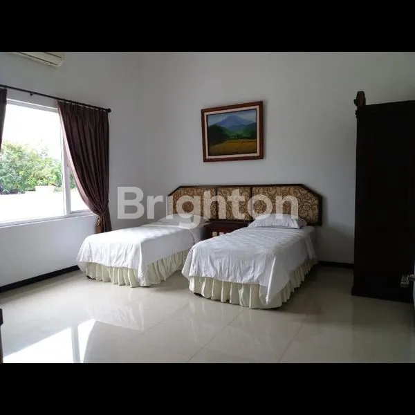 image RUMAH PURI ANJASMORO HOOK JALAN DEPAN LEBAR (6)