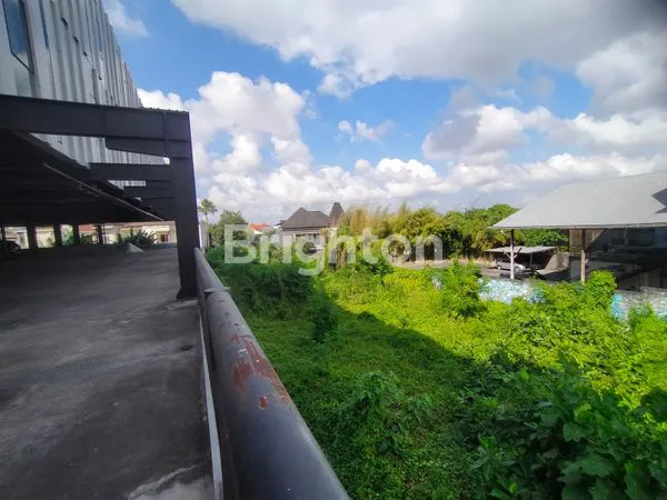 image DISEWAKAN TANAH STRATEGIS DEPAN JALAN RAYA UTAMA GATSU (5)