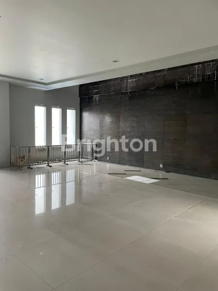 image RUMAH BAGUS & STRATEGIS, GADING PANTAI-SURABAYA (5)