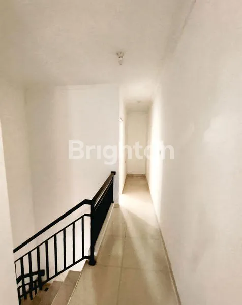 image RUMAH BARU 3 LANTAI STRATEGIS BEBAS BANJIR DI TANJUNG DUREN, JAKARTA BARAT (6)