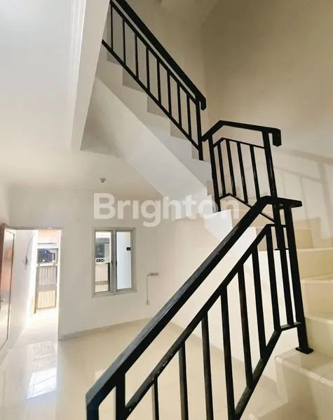 image RUMAH BARU 3 LANTAI STRATEGIS BEBAS BANJIR DI TANJUNG DUREN, JAKARTA BARAT (5)