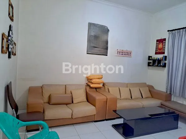 image RUMAH 2½ LANTAI ROW 2 MOBIL SEMI FURNISHED DURI KEPA DEKAT TANJUNG DUREN (6)