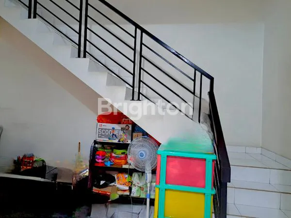 image RUMAH 2½ LANTAI ROW 2 MOBIL SEMI FURNISHED DURI KEPA DEKAT TANJUNG DUREN (8)