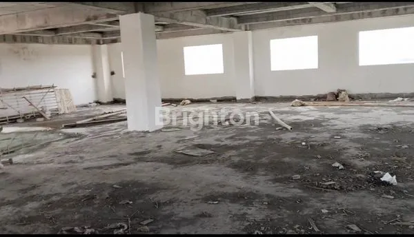 GEDUNG 5 LANTAI + BASEMENT AREA BATU BULAN