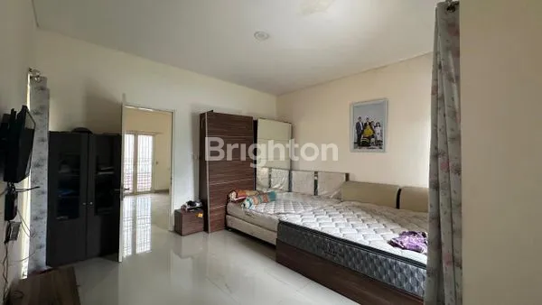 image RUMAH MINIMALIS 2 LANTAI TENGGILIS MEJOYO  (5)